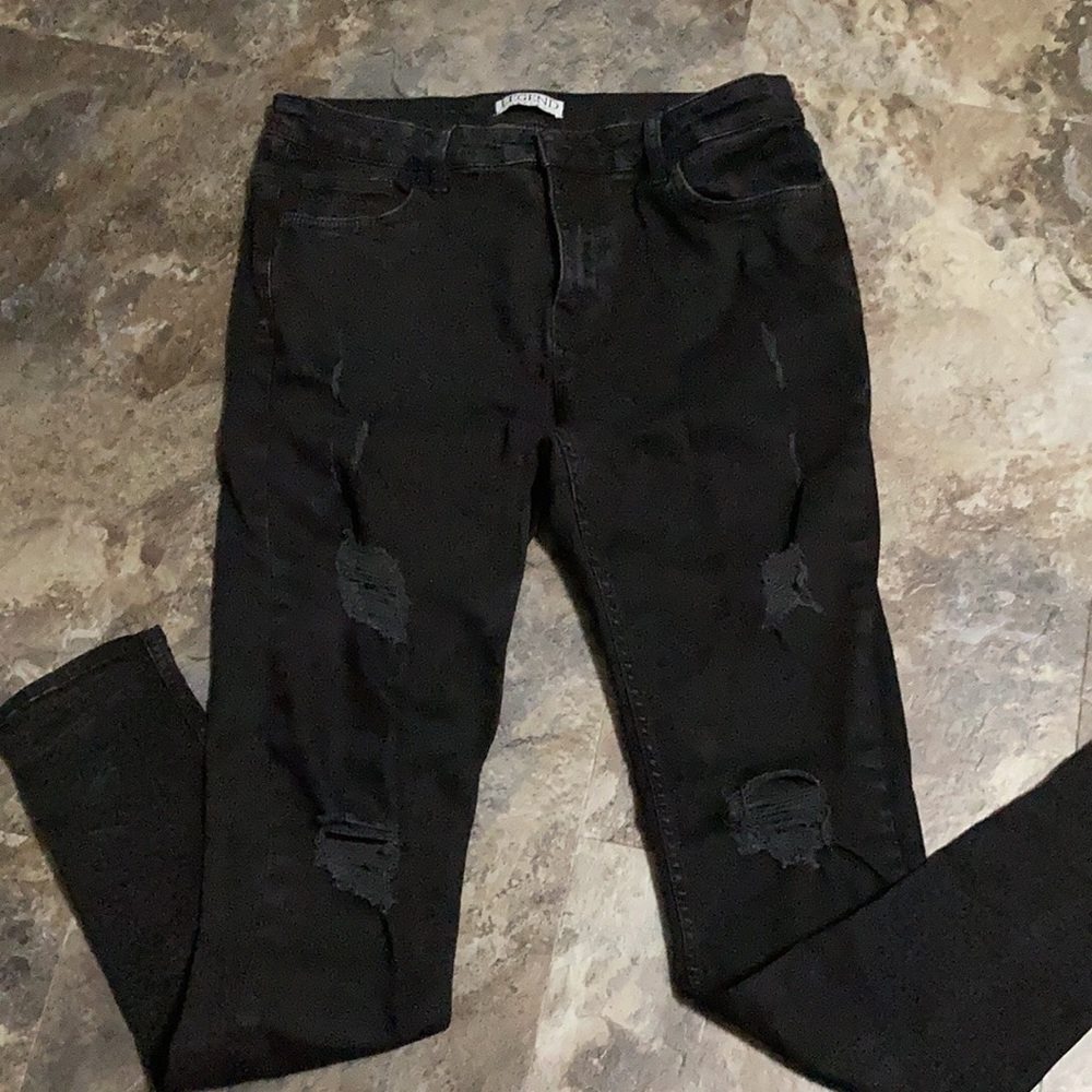 Legend London - Men's spray on ripped black jeans - Picture 2 of 7